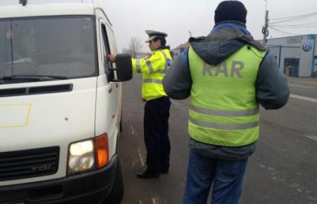Polițiștii botoșăneni continuă raziile împreună cu RAR pe șoselele județului