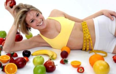 5 exerciții care te scapă de colăceii de pe abdomen, fără dietă