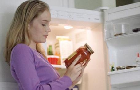 Alimente pe care NU ar trebui să le ținem în frigider. Greșeala pe care o facem!