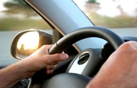 Tânăr din Suharău cercetat pentru conducere fără permis