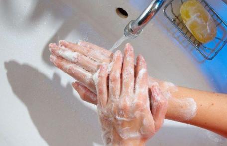 Greșeli care distrug microbii buni de pe piele