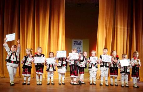 „Piticii” Grădiniței „Albă ca Zăpada” Dorohoi, s-au întors victorioși de la Festivalul Concurs județean „Micul Prinț” - FOTO