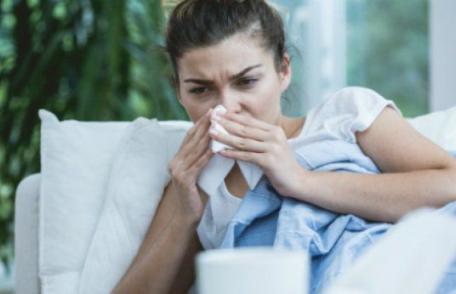 De ce este mai periculos să răcești vara și ce poți face pentru a evita neplăcerile bolii