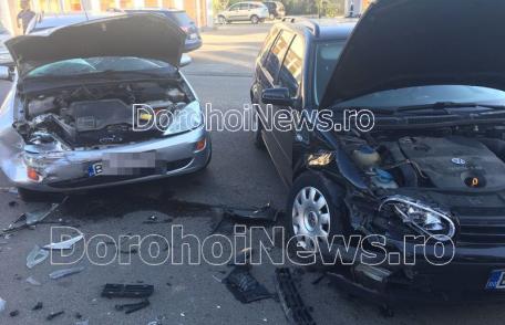 Accident! Două mașini s-au ciocnit pe strada Sașa Pană din Dorohoi - FOTO