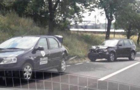Carambol cu trei mașini pe un drum din județul Botoșani - FOTO