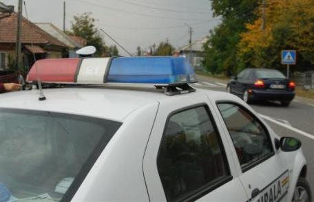 Un tânăr de 24 de ani s-a ales cu dosar penal după ce a fost depistat în trafic cu o mașină cu număr fals de înmatriculare