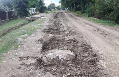 Primim la redacție – Strada Eternității după prima ploaie - FOTO