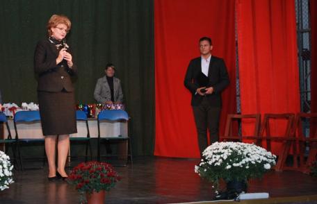 Premiu Special oferit elevilor dorohoieni de către deputatul Mihaela Huncă – „O zi la Parlamentul României” - FOTO