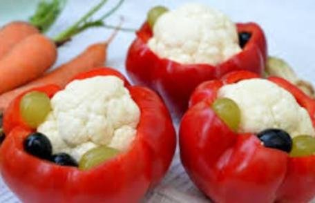 Gogoşari umpluţi cu conopidă. Iată ce trebuie să le pui pentru a se menţine crocanţi şi aromaţi