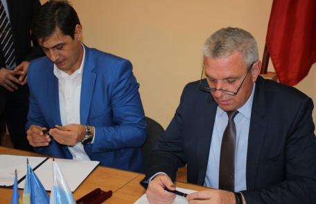 Semnarea Acordului de Parteneriat între Județul Botoșani și Municipiul Bălți - FOTO