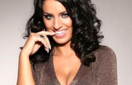 Adelina Pestrițu a ajuns la cuțit