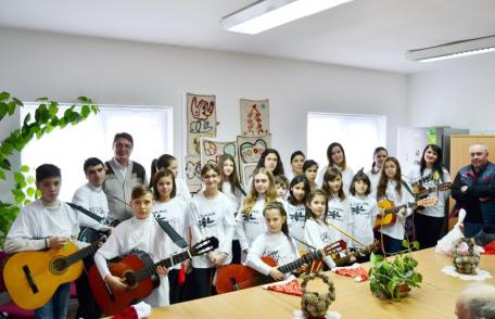 Ziua Internațională a Persoanelor cu Dizabilități sărbătorită la C.I.A DOROHOI - FOTO