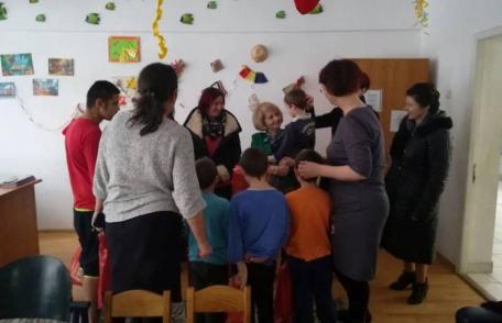 Social-democratele au împărțit daruri copiilor de la Micul Prinț - FOTO