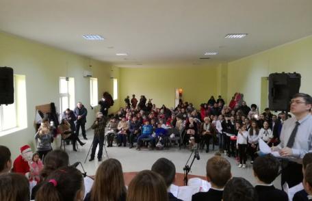 „Deschide ușa, creștine!” - Serbare de Crăciun la Căminul Cultural Broscăuți - FOTO