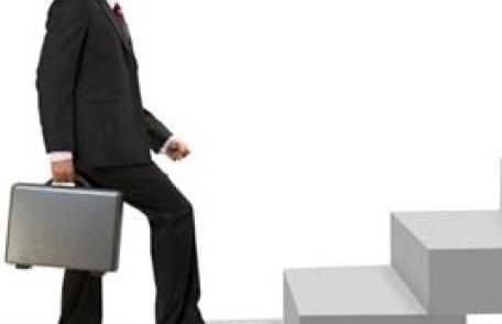 A început evaluarea directorilor de şcoli