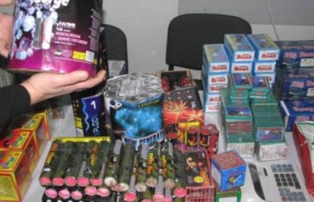 Acţiunea „Foc de artificii”: Peste 100 de mii de articole pirotehnice, confiscate de poliţişti