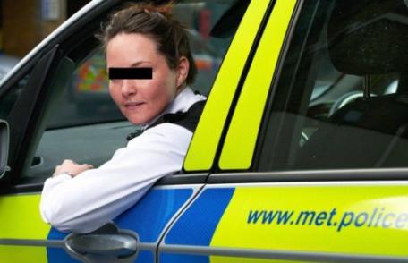 Polițistă concediată pentru mesaje la adresa romilor din Marea Britanie