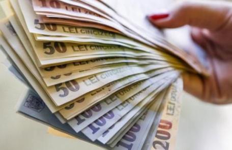 O tânără a dus la poliţie bani găsiţi pe o stradă din municipiul Botoşani