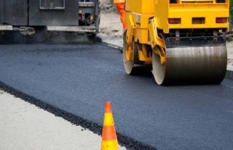 Mai multe drumuri județene vor avea covoare asfaltice. Vezi unde!