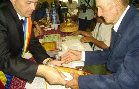 Veteranii  de război la zi aniversară în Ibăneşti