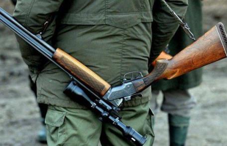 Braconier surprins în flagrant. Vezi ce metodă de prindere a vânatului avea!