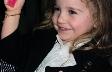 Irina nu mai are voie să vorbească la telefon cu mama ei