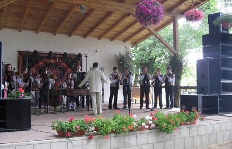 Comuna Cristineşti se pregăteşte de sărbătoare