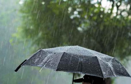 Atenție! Avertizare Cod GALBEN de frecvente descărcări electrice și grindină de mici dimensiuni