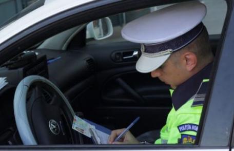 Cercetat de polițiștii dorohoieni pentru conducere fără permis şi uz de fals