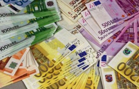 Bancnotele care ies circulaţie anul acesta. Au început să fie refuzate de comercianţi