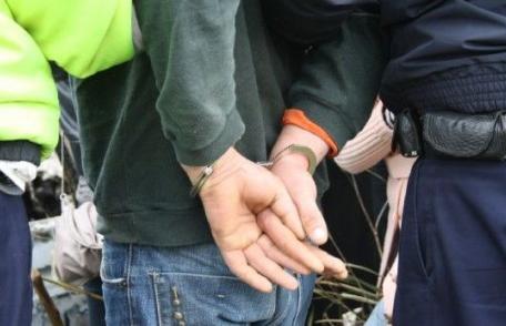 Tânăr arestat pentru furt din autoturisme