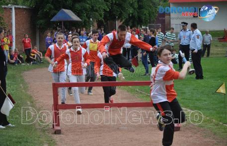 Peste 100 de copii s-au întrecut pentru trofeul „Prietenii Pompierilor”. Vezi câștigătorii concursului! - FOTO