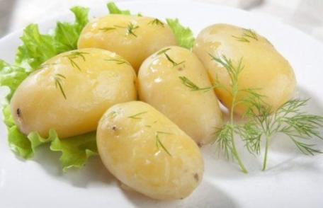 Dieta rapidă cu cartofi fierţi. Cum să slăbeşti 5 kg în patru zile