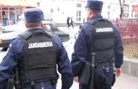 Bărbat buzunărit în timp ce dormea