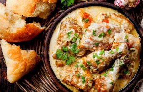 Sote de pui cu sos de vin