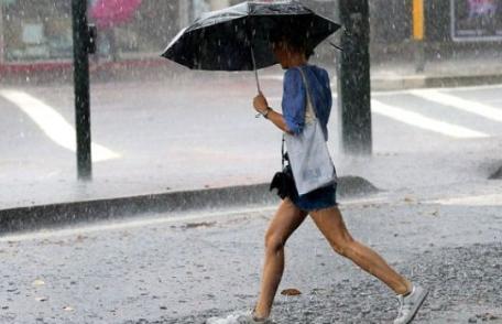 Informare meteo: revin ploile şi grindina. COD GALBEN de furtuni