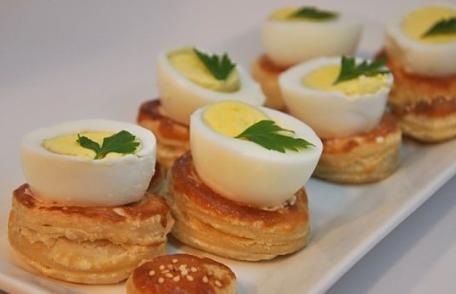 Cuiburi de foitaj cu ouă