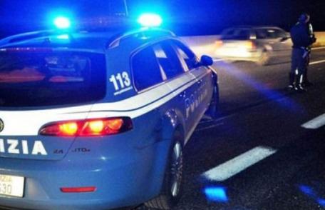 Un muncitor român a murit, alte trei persoane, rănite după ce o furgonetă a căzut într-o râpă, pe autostrada A26 din Italia