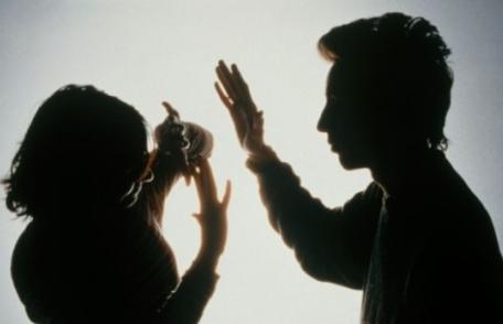 Dorohoian cercetat după ce a încălcat ordinul de protecţie asupra soției