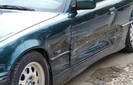 O şoferiţă a ajuns la spital după un accident încheiat pe cale amiabilă