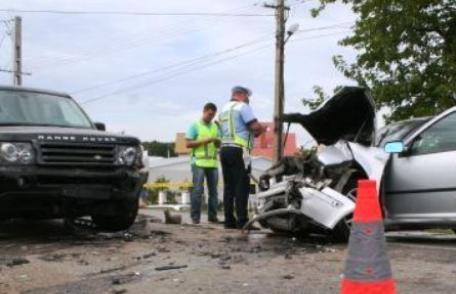 Doi adolescenţi au ajuns pe patul de spital în urma unui accident de circulaţie