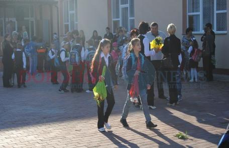 Clopoțelul a sunat. De azi din nou la școală VIDEO - FOTO