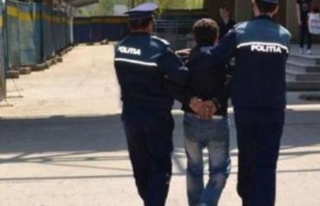 Cercetat penal după ce a fost prins furând piese dintr-un centru de dezmembrări auto