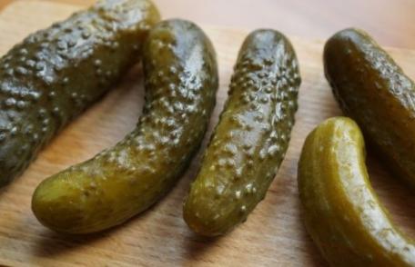 Castraveții murați sunt periculoși! Iată ce ignoră toată lumea!