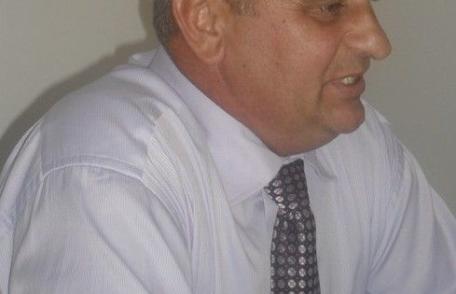 Răzbunare sau pură întâmplare: Primarul comunei Pomârla lăsat de partidul de suflet fără bani de salarii