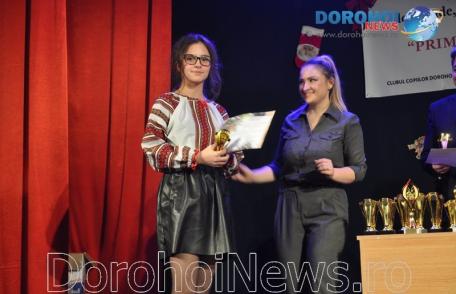 Farmec de iarnă surprins în cadrul Festivalului - Concurs „Primește-ne gazdă-n casă!” – FOTO