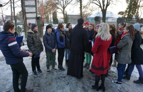 Proiect social-filantropic „Dăruind vei dobândi”, ediția a IV-a - FOTO