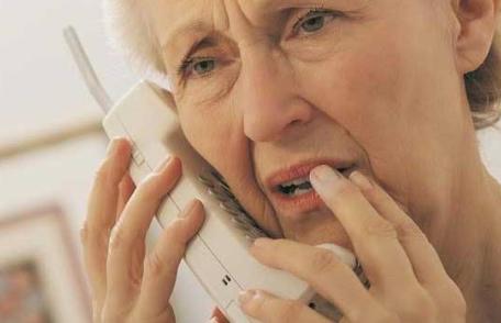 Poliţiştii botoşăneni readuc în atenţia cetăţenilor recomandările pentu prevenirea înşelăciunilor comise prin metoda „ACCIDENTUL”