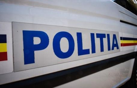 Un bărbat de 72 de ani în stare de ebrietate a intrat cu tractorul într-un autoturism condus regulamentar