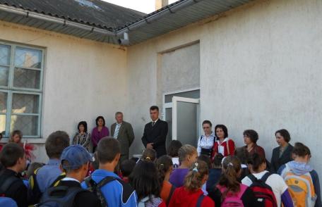 Patru trandafiri în învăţământul din Suharău